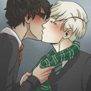 blog logo of Harry and Draco kissing in a tree